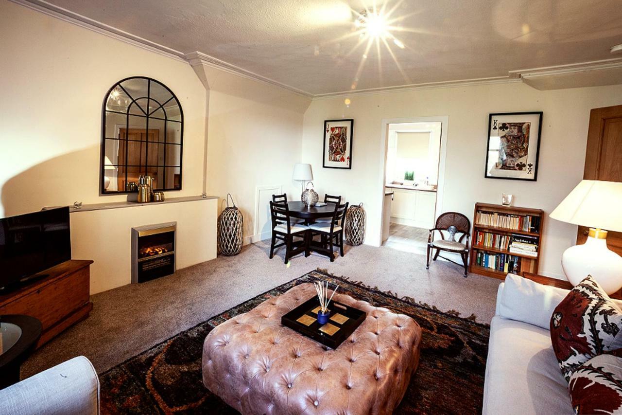 Butler'S Apartment. Flat 5, Dalmore House, Helensburgh, Scotland G84 8Jp ภายนอก รูปภาพ
